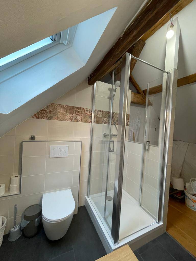 03-Création de salle de bain en comble (4)
