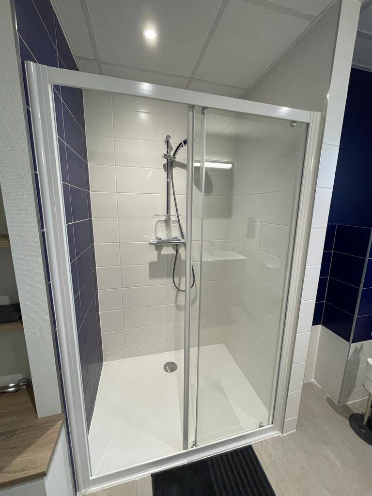 Rénovation salle de bain bureaux (2)